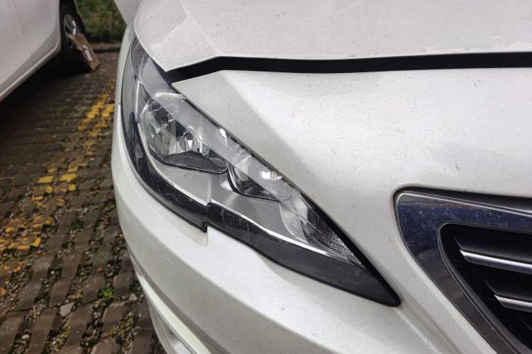 Used Peugeot 408 2015 1.2T Automatic Luxury Edition Right Front Headlight