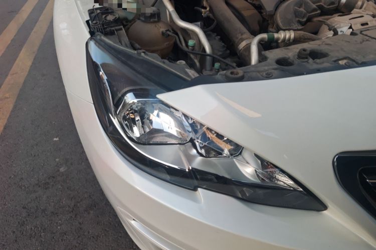 Used Peugeot 408 2016 1.6T Automatic Luxury Edition Right Front Headlight