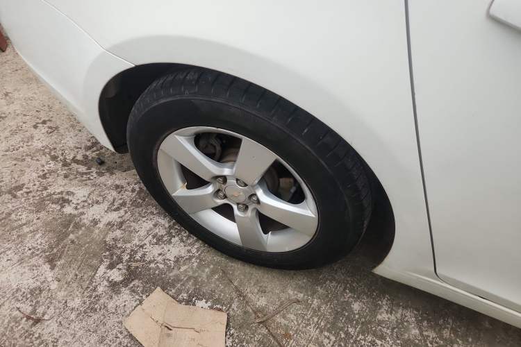 Used Chevrolet Cruze 2014 1.6L SL Millionth Anniversary Edition MT
