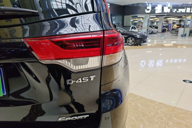 Used Toyota Highlander 2018 2.0T Two-Wheel Drive Elite Edition 7 Seats China VI Standard
