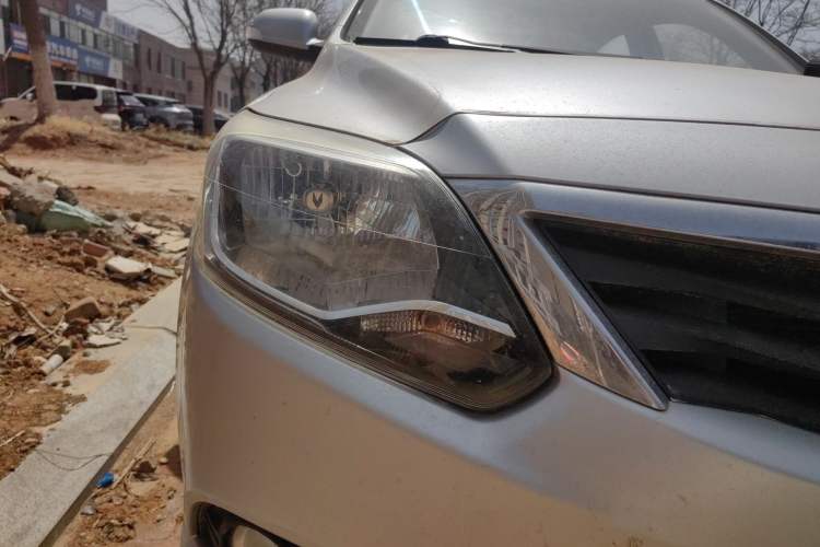 Used CHANGAN Alsvin V3 2015 1.4L Manual Meiruan Model China V Standard
