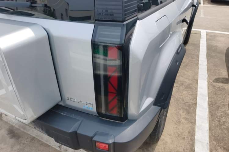 Used iCAR 03 2024 401km Two-Wheel Drive Standard Advanced Version Right Rear Taillight