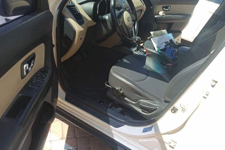 Used Kia Soul 2013 1.6L AT Premium Driver Seat