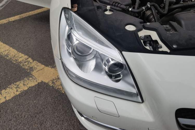 Used Mercedes-Benz SLK-Class 2011 SLK 200 Fashion Model Right Front Headlight