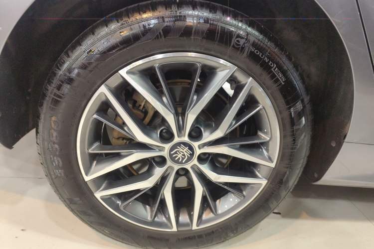 Used BYD Qin PLUS 2021 DM-i 55KM Flagship Model
