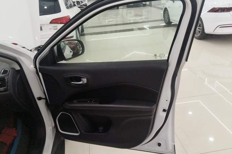 Used Jeep Compass 2019 220T Automatic Family Edition