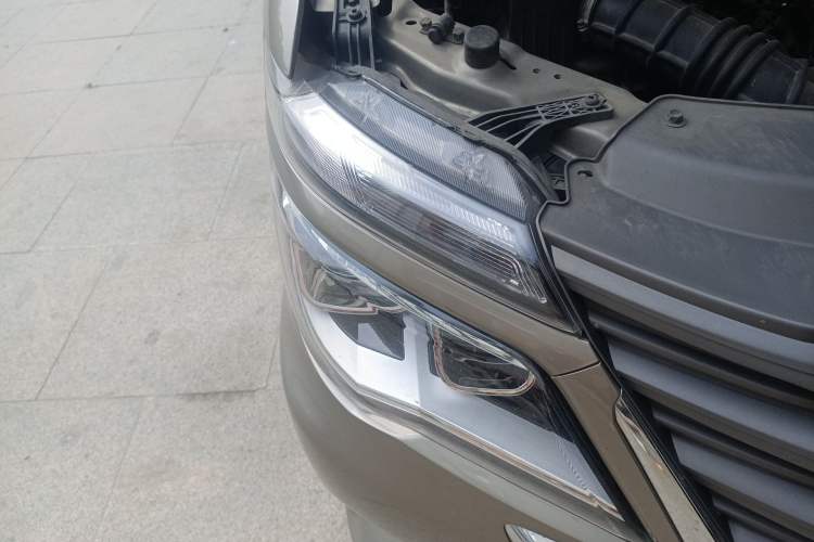 Used FORTHING Lingzhi 2024 M5L 1.5T Manual Comfort 7-Seater