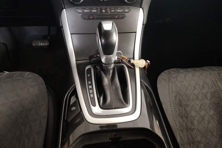 Used Ford Edge 2017 EcoBoost 245 Two-Drive Platinum Edition 5 Seats