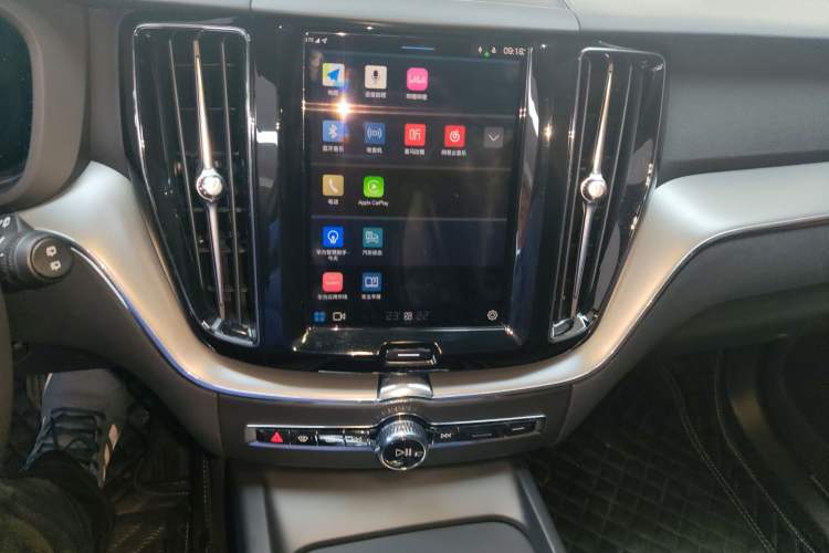 Used Volvo XC60 2025 B5 4x4 Smart Luxury Edition