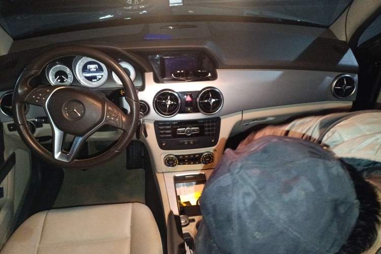 Used Mercedes-Benz GLK-Class 2013 GLK 300 4MATIC Fashion Model