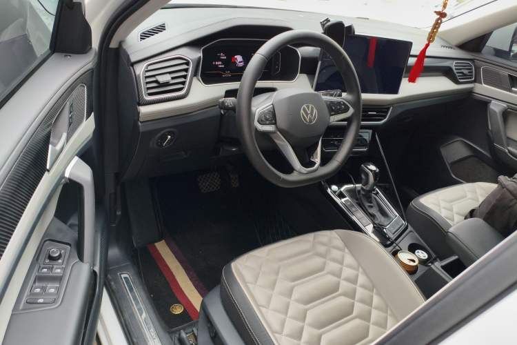 Used Volkswagen Tayron 2024 300TSI Two-Wheel-Drive Luxury Plus Advanced Version Driver Seat