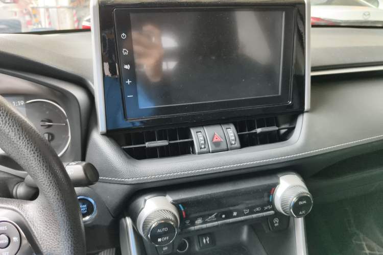 Used Toyota RAV4 2020 2.0L CVT 4x4 Trend Edition
