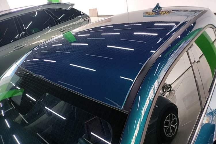 Used ORA Good Cat 2023 401 km Standard Range Luxury Version Lithium Iron Phosphate Roof