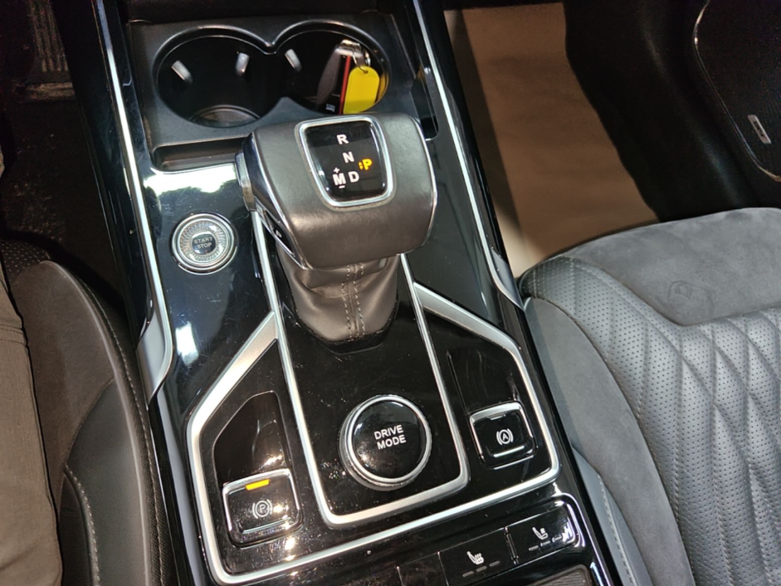 Hongqi HS5 2022 Revised Version 2.0T Smart Connect Flagship Edition — снимка 16