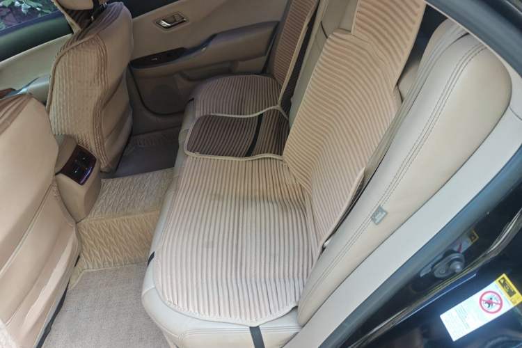 Used Toyota Crown 2012 2.5L Royal Leather Edition
