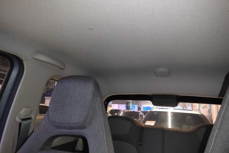 Used Wuling Hongguang MINIEV 2021 Macaron Premium Model – Lithium Iron Phosphate Headliner
