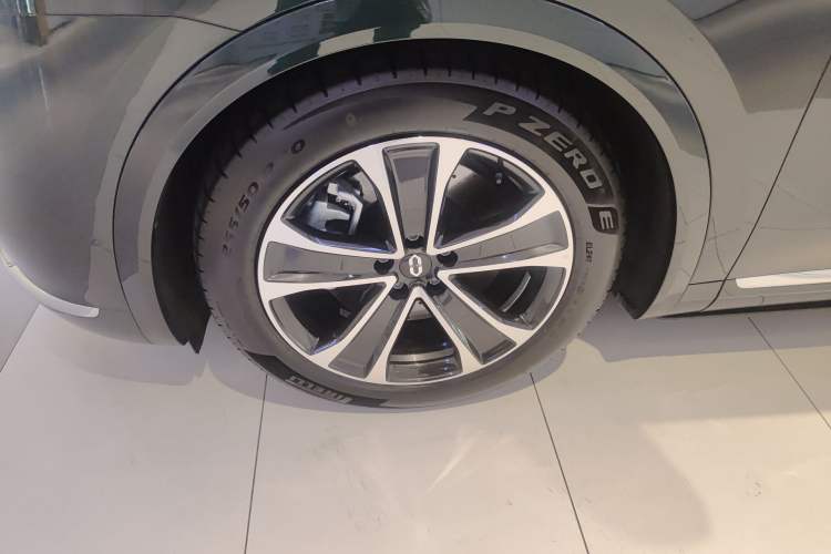 Used Hima AITO M7 2026 Model Range-Extending Ultra All-Wheel Drive 5-Seater Version