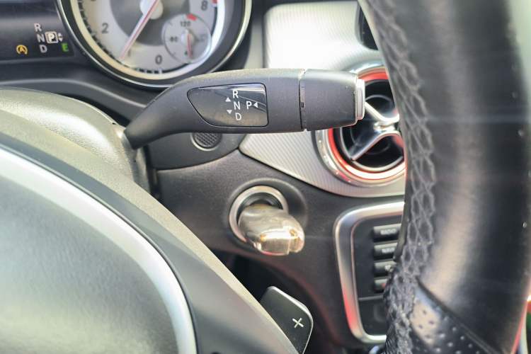 Used Mercedes-Benz GLA 2015 GLA 200 Fashion Model Gear Lever