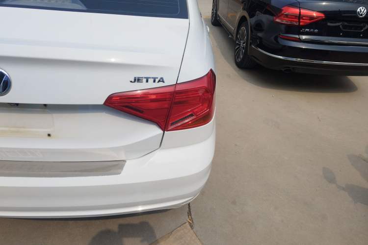 Used Volkswagen Jetta 2017 1.4L Manual Fashion Edition Right Rear Taillight