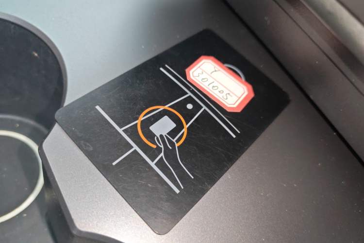 Used Tesla Model Y 2022 Long-Range All-Wheel-Drive Version