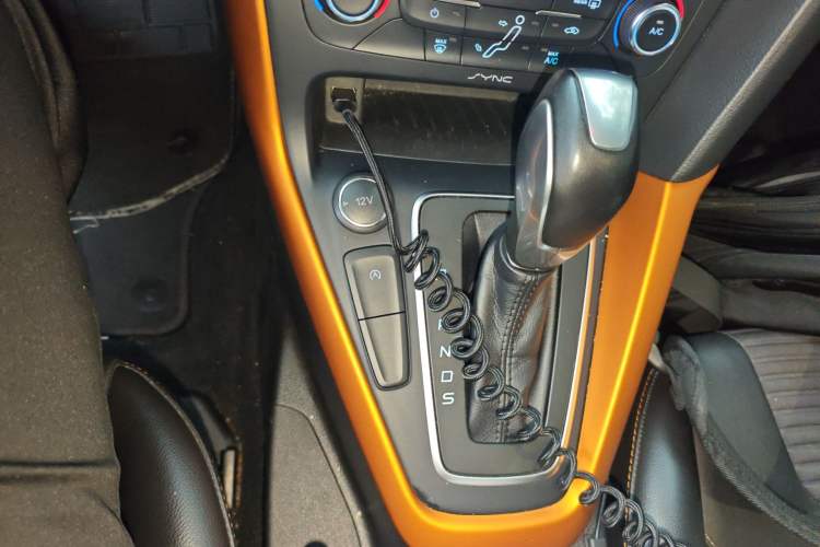 Used Ford Focus 2017 Hatchback EcoBoost 180 Automatic Sport Model Gear Lever