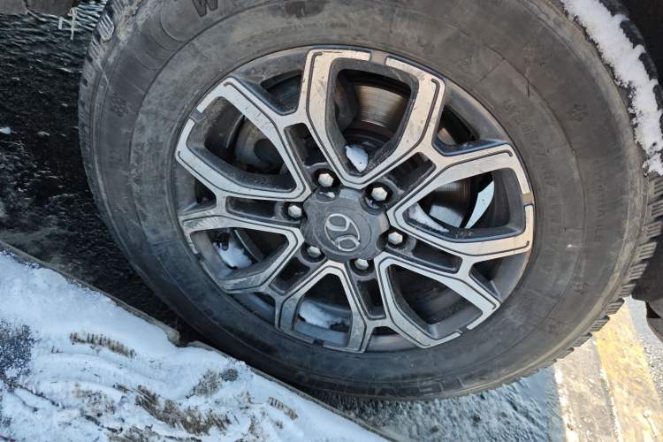 Used BAIC Off-Road BJ40 2019 2.3T Automatic Four-Wheel Drive Urban Hunter Edition Premium Model China VI Emission Standard Right Front Wheel Hub