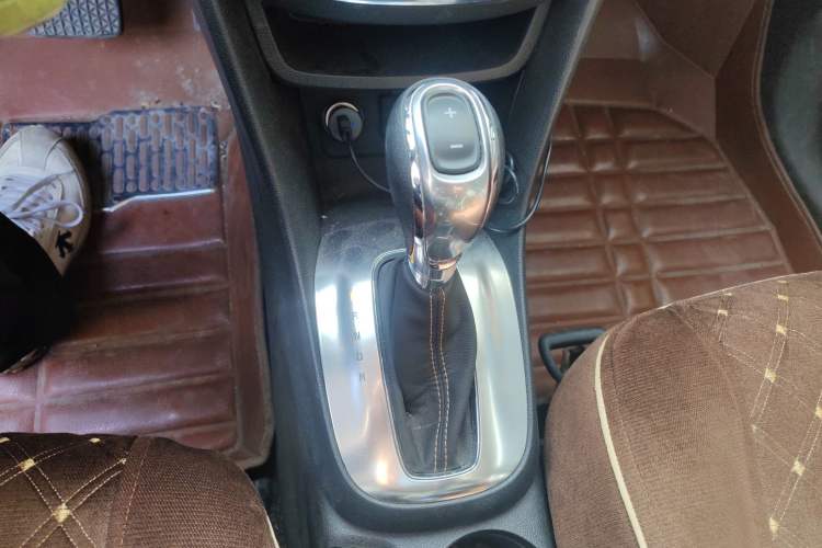 Used Buick Encore 2014 1.4T Automatic All-Wheel-Drive Flagship Edition
