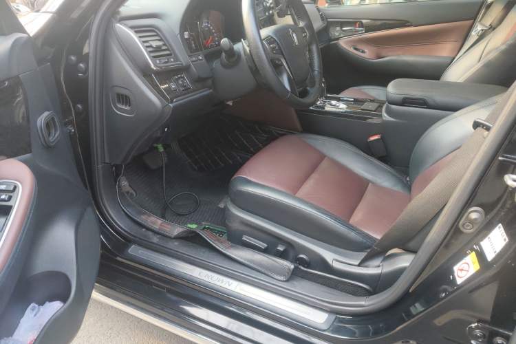 Used Toyota Crown 2018 2.0T Sport Edition Driver Seat