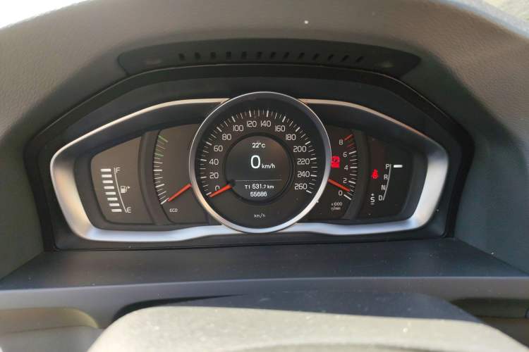 Used Volvo S60 2015 S60L 2.0T Zhiyuan Edition