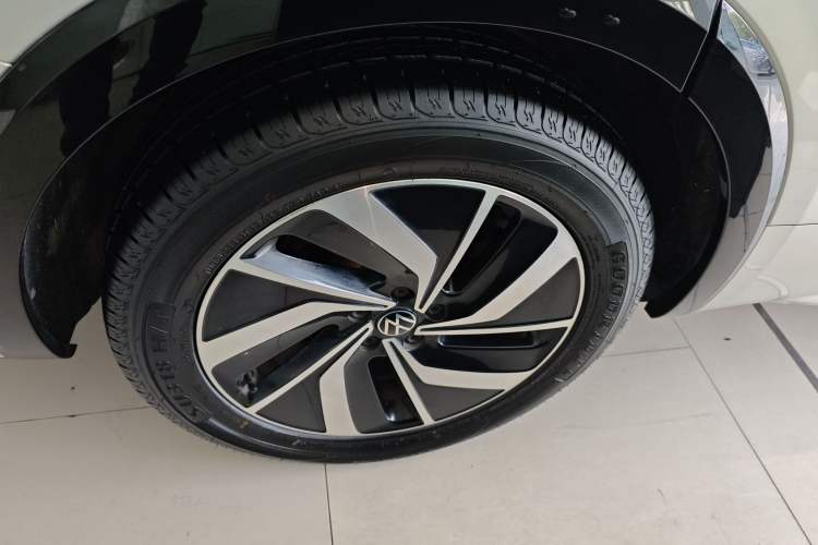 Used Volkswagen Viloran 2024 330TSI Luxury Edition
