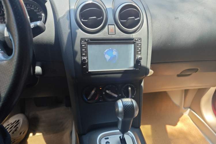 Used Nissan Qashqai 2012 2.0 XL Fire CVT 2WD Audio And AC Panel