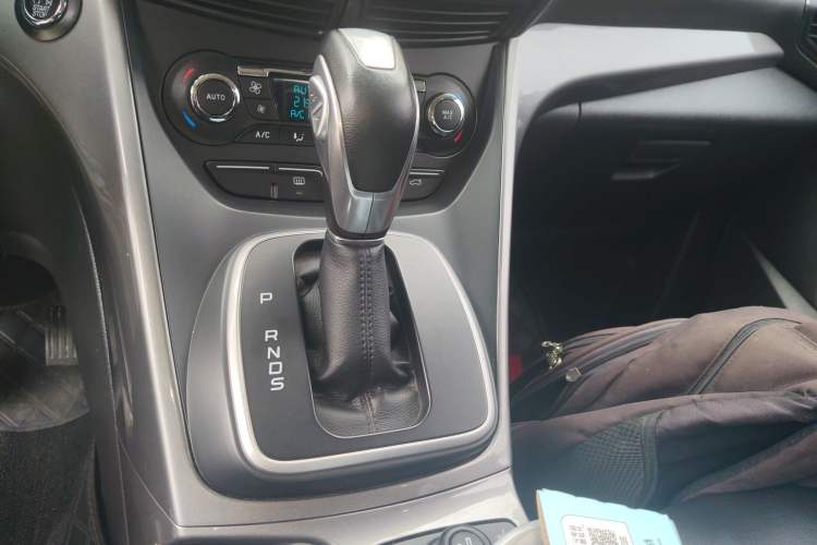 Used Ford Kuga 2015 1.5L GTDi Four-Wheel-Drive Elite Model Gear Lever