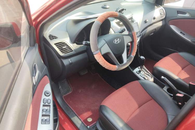 Used Hyundai Verna Ray 2014 1.4L Automatic GLX Driver Seat