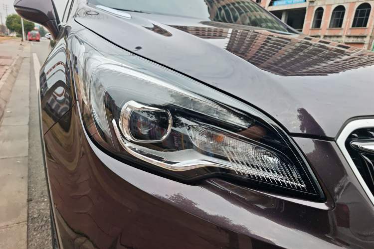 Used Buick Envision 2018 28T All-Wheel-Drive Versatile Sports Flagship Model