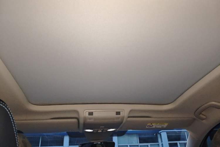 Used Volkswagen Tayron GTE Plug-in Hybrid 2023 280TSI Luxury Plus Advanced Edition Headliner