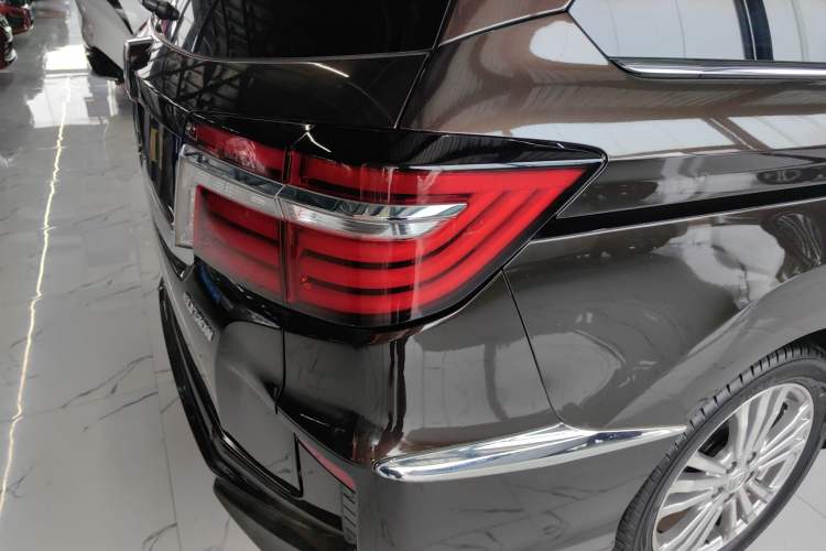 Used Honda Elysion 2016 2.4L Comfort Edition
