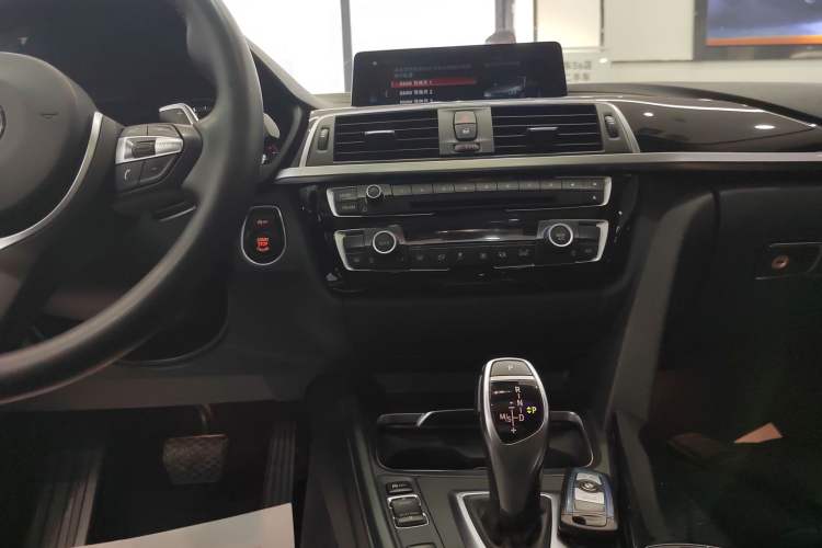 Used BMW 3 Series 2018 320Li Leading Model M Sport Package