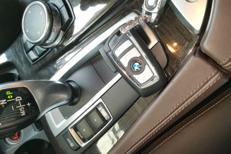 Used BMW 5 Series 2017 525Li Luxury Design Package Vehicle Key