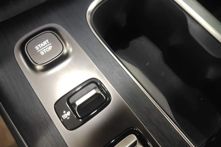 Used Xiaomi Auto SU7 2024 Rear-Drive Long-Range Intelligent Driving Version