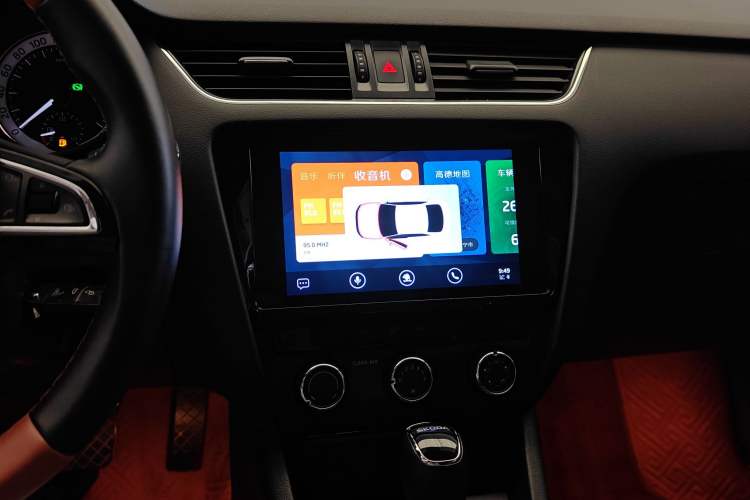 Used Skoda Octavia 2019 1.5L Automatic Smart Drive Luxury Edition China VI Standard