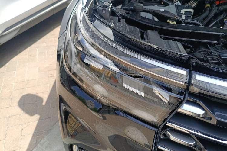 Used Ford Explorer 2024 2.3T EcoBoost Four-Wheel Drive Titanium Edition 7 Seats