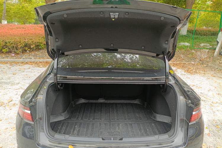 Used Geely Auto Preface 2023 1.5TD Fuyao Version Trunk