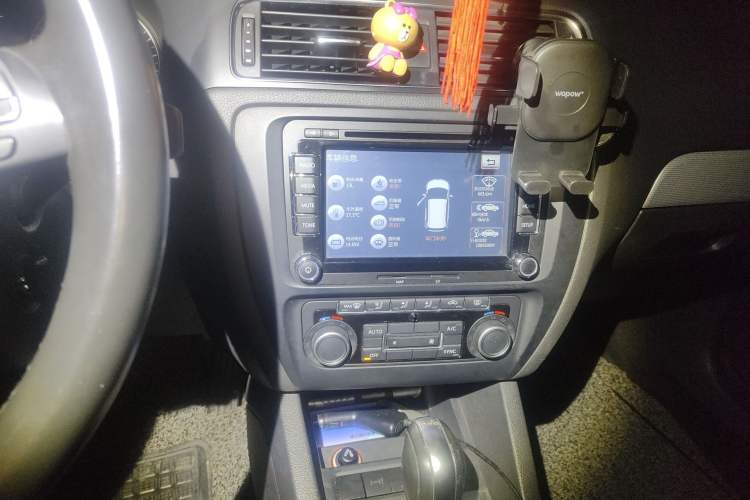 Used Volkswagen Sagitar 2012 1.4TSI Automatic Luxury Edition