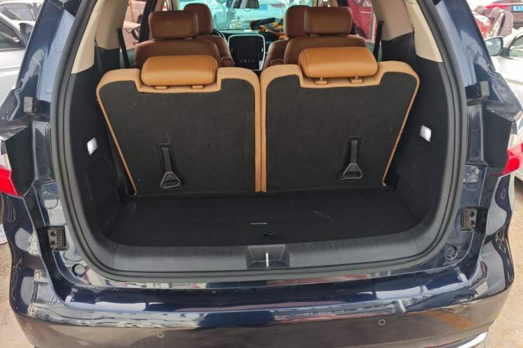 Used BYD Song MAX 2018 1.5T Automatic Smart Connect Luxury 6-Seater Trunk