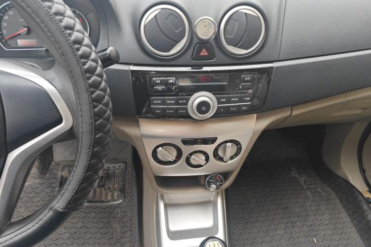 Used Changan Alsvin V3 2012 1.3L Manual Comfort Version China IV Standard