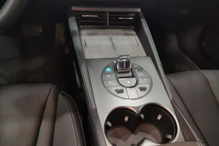 Used BYD Seal 06 New Energy 2025 DM-i Smart Drive 120KM Deluxe Model Gear Lever