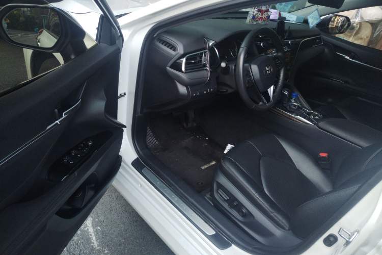 Used Toyota Camry 2019 Revised Version 2.0G Luxury Edition