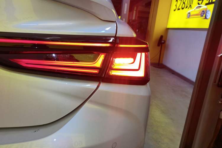 Used Lexus ES 2025 200 Premium Edition
