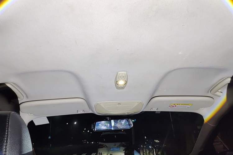 Used Ford Kuga 2015 1.5L GTDi Two-Wheel-Drive Comfort Model Headliner