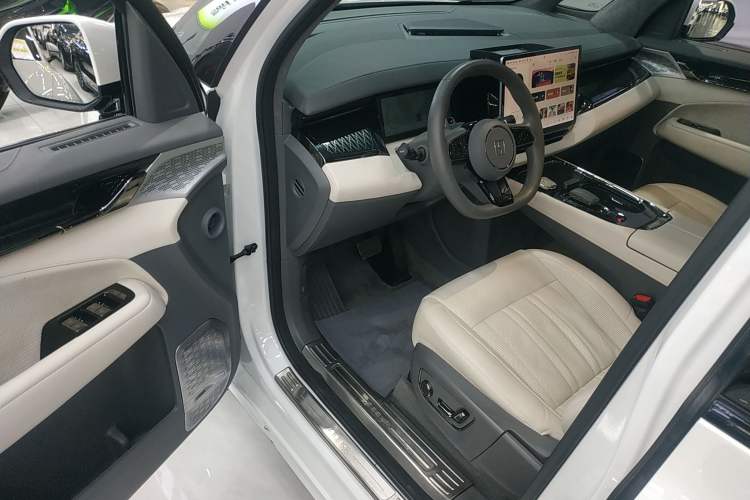 Used Zeekr 009 2022 WE Edition
